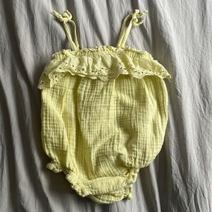 Baby Gap bubble romper, yellow with eyelet detail, size 12-18M, 100% cotton.